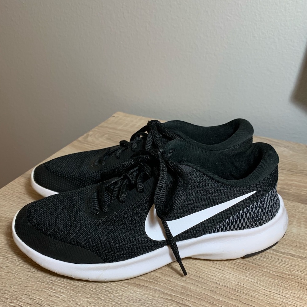 Nike Flex Black and White Athletic Shoes